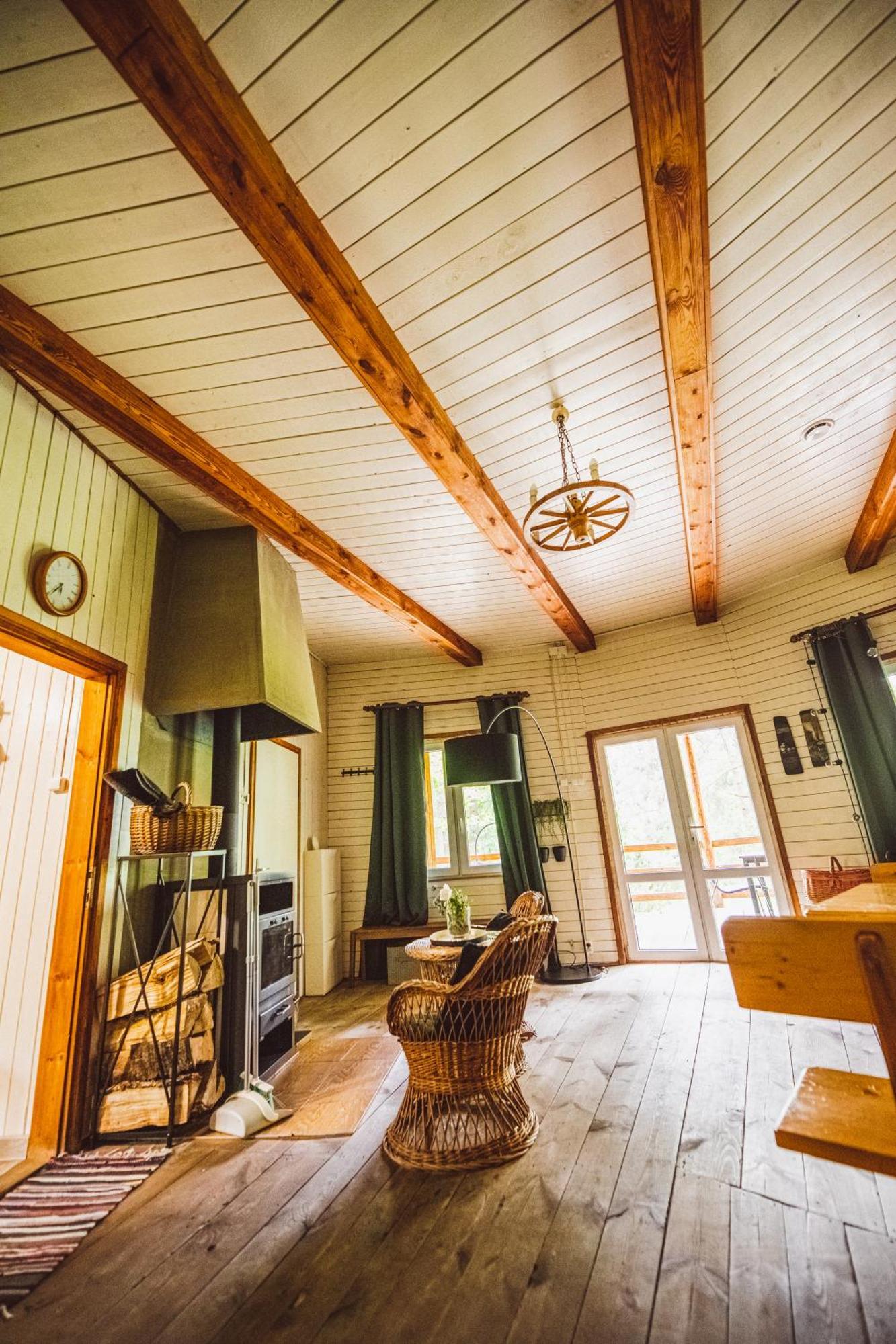 Chalet Cozy Nature Retreat With Patio Fireplace Garden *