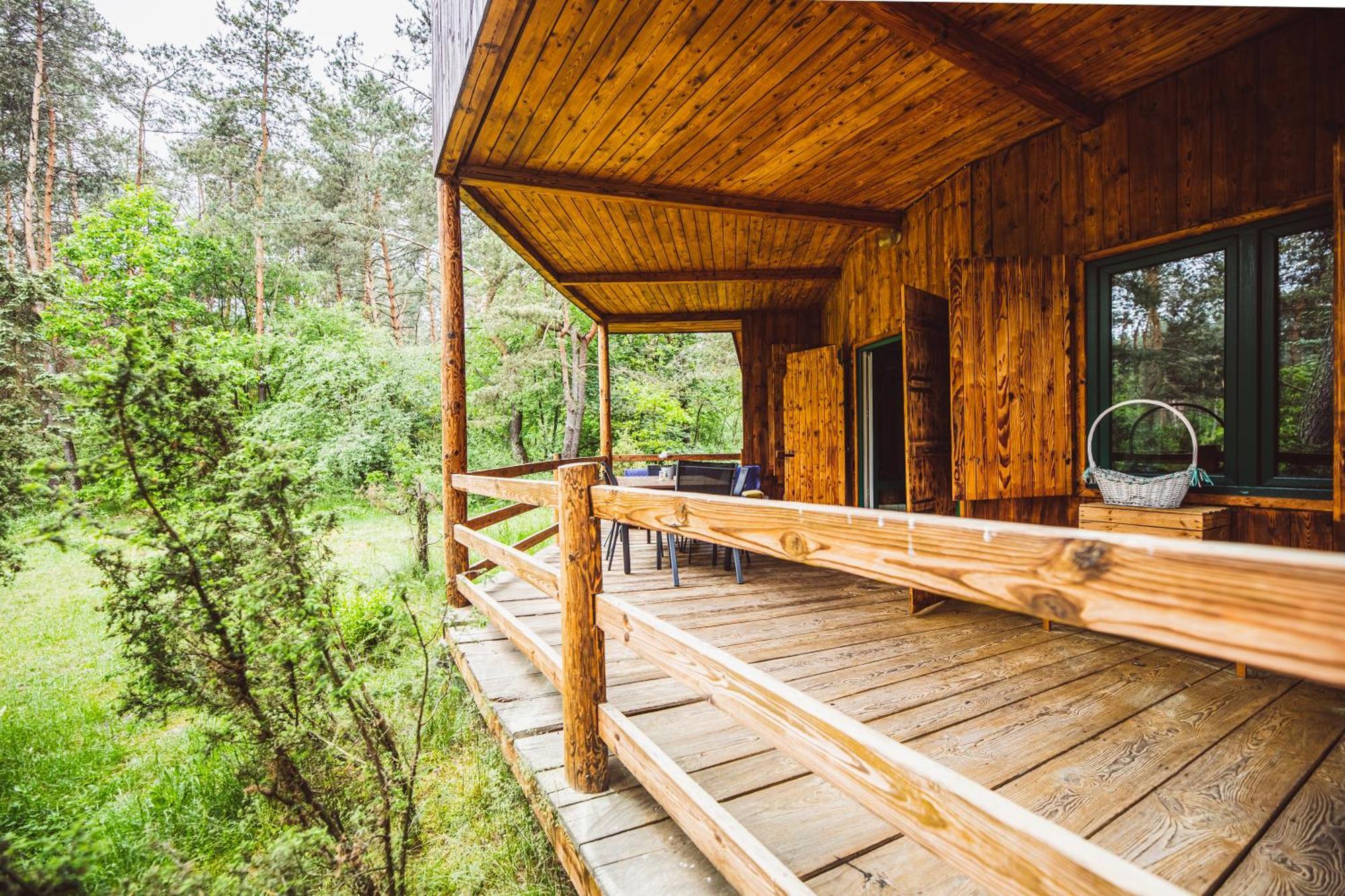 Chalet Cozy Nature Retreat With Patio Fireplace Garden *