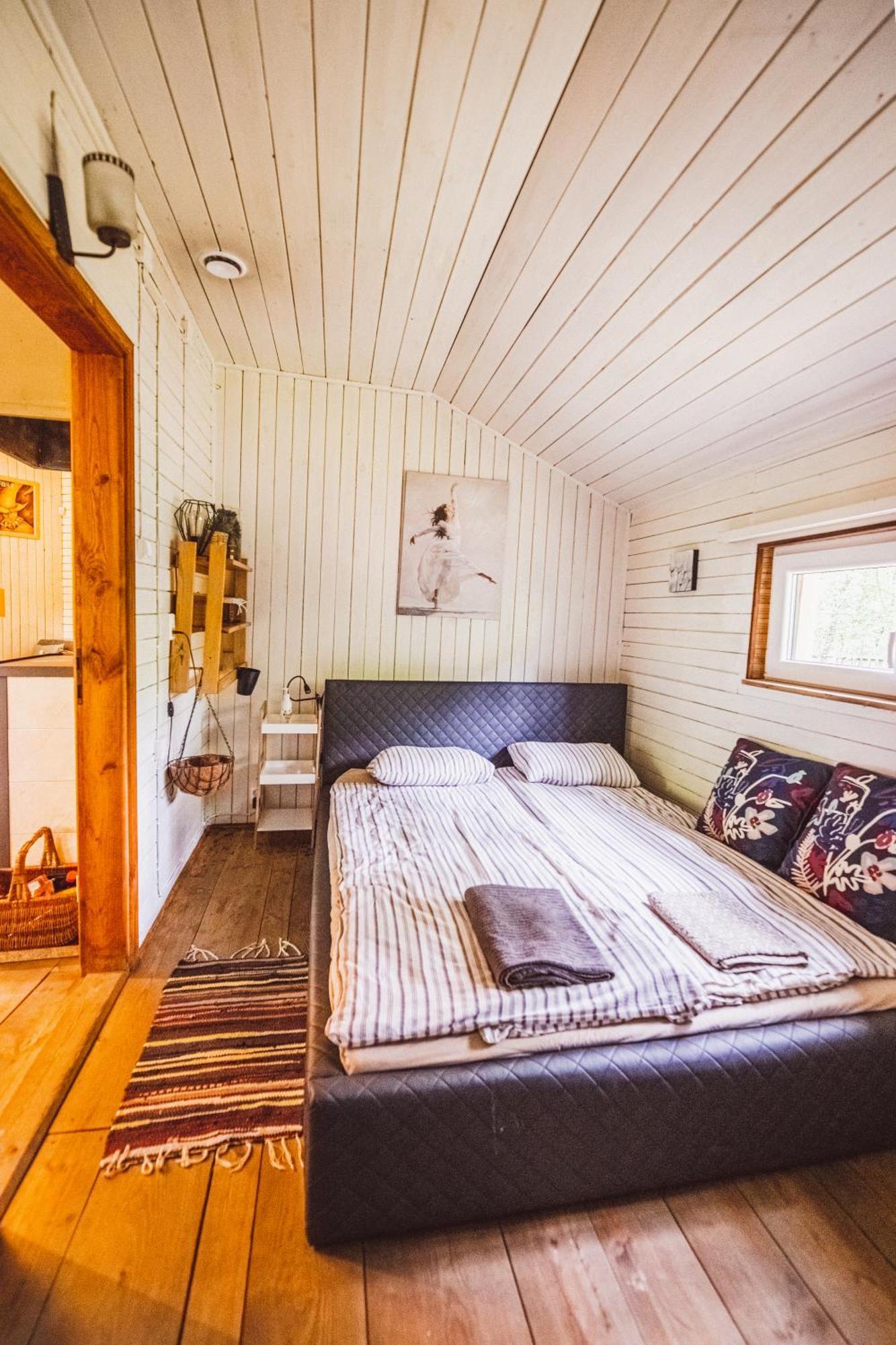 Chalet Cozy Nature Retreat With Patio Fireplace Garden *